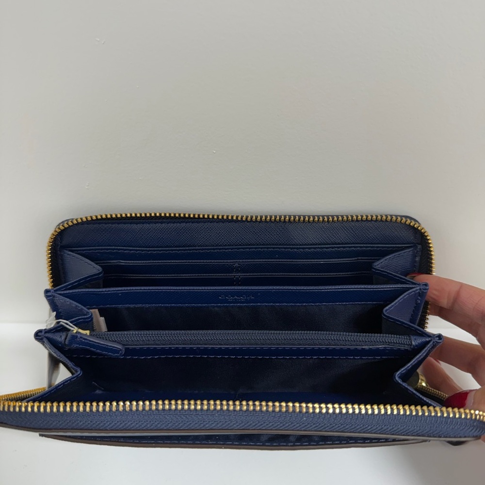 NWT Coach Navy Blue Wallet - Picture 3 of 6